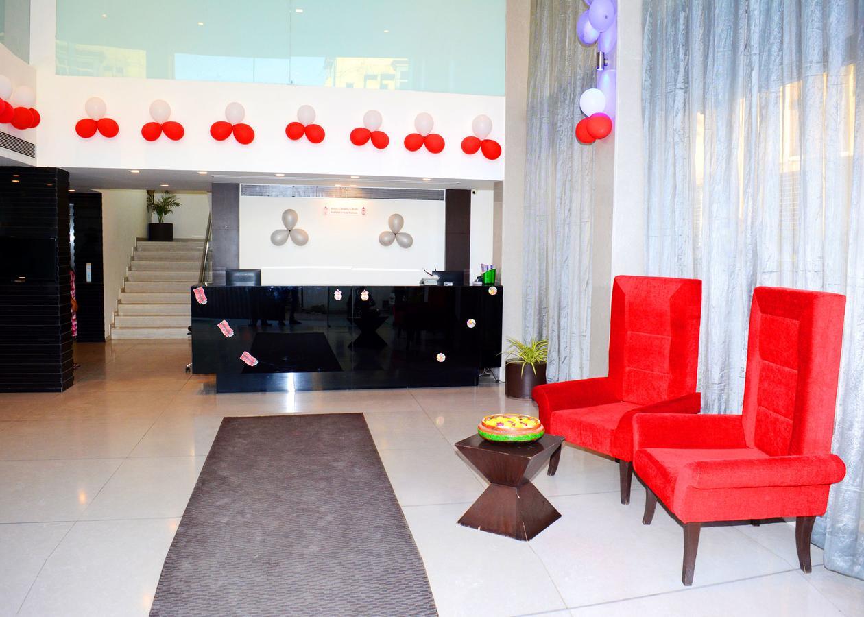 Veronica Hotel Вадодара Екстер'єр фото